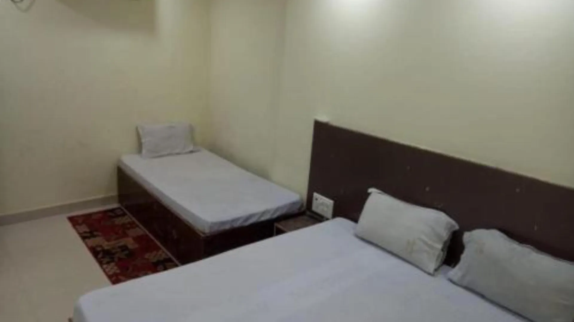 Swastik Guest House Inn Varanasi Hotel